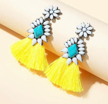 Load image into Gallery viewer, Lemon drop earrings
