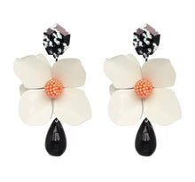 Load image into Gallery viewer, Bohemin eggshell Drop earrings
