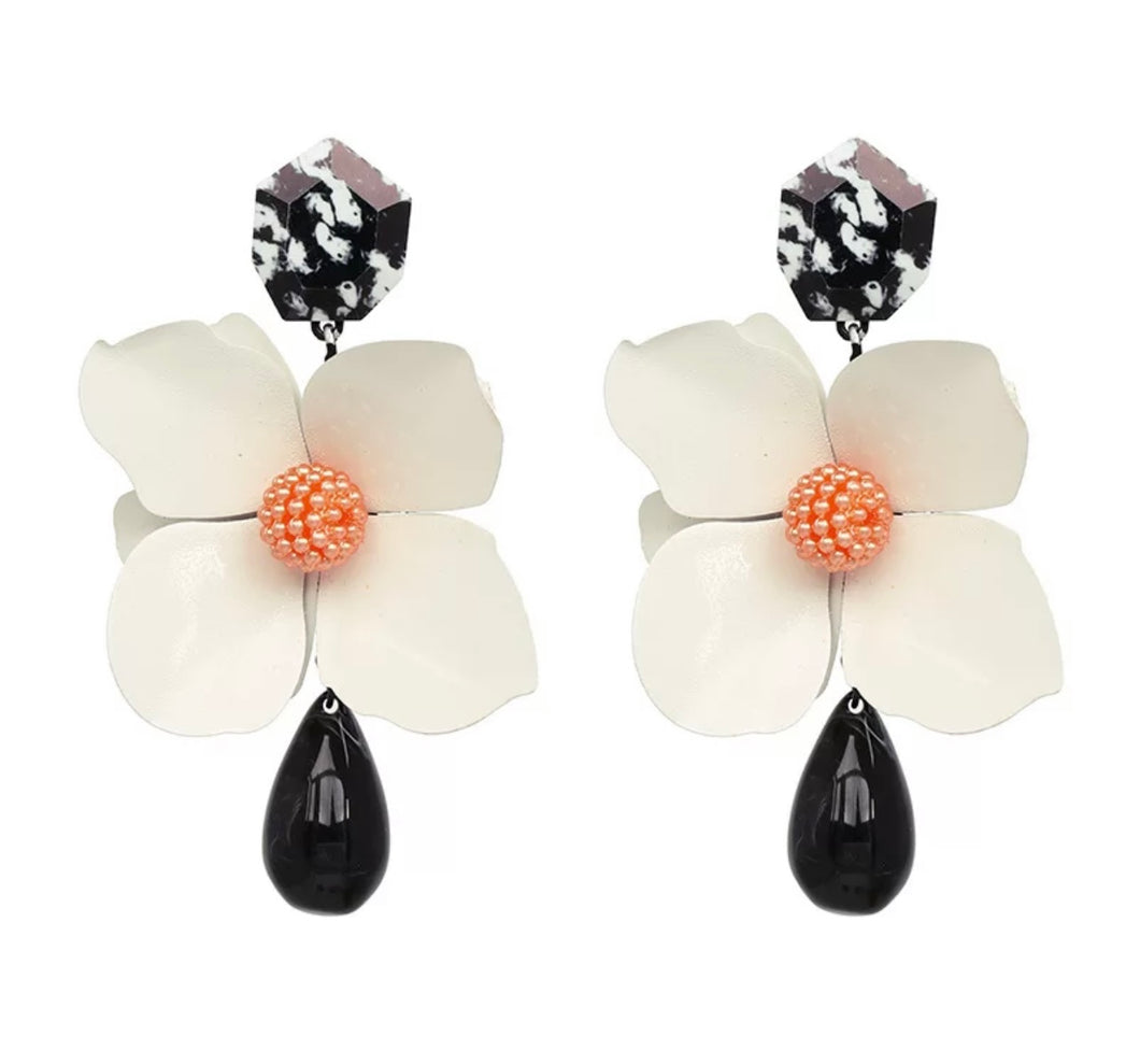 Bohemin eggshell Drop earrings