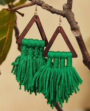 Load image into Gallery viewer, Dramatic tassel Green earrings
