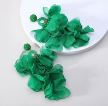 Load image into Gallery viewer, Gabrielle flower petal earrings 💚
